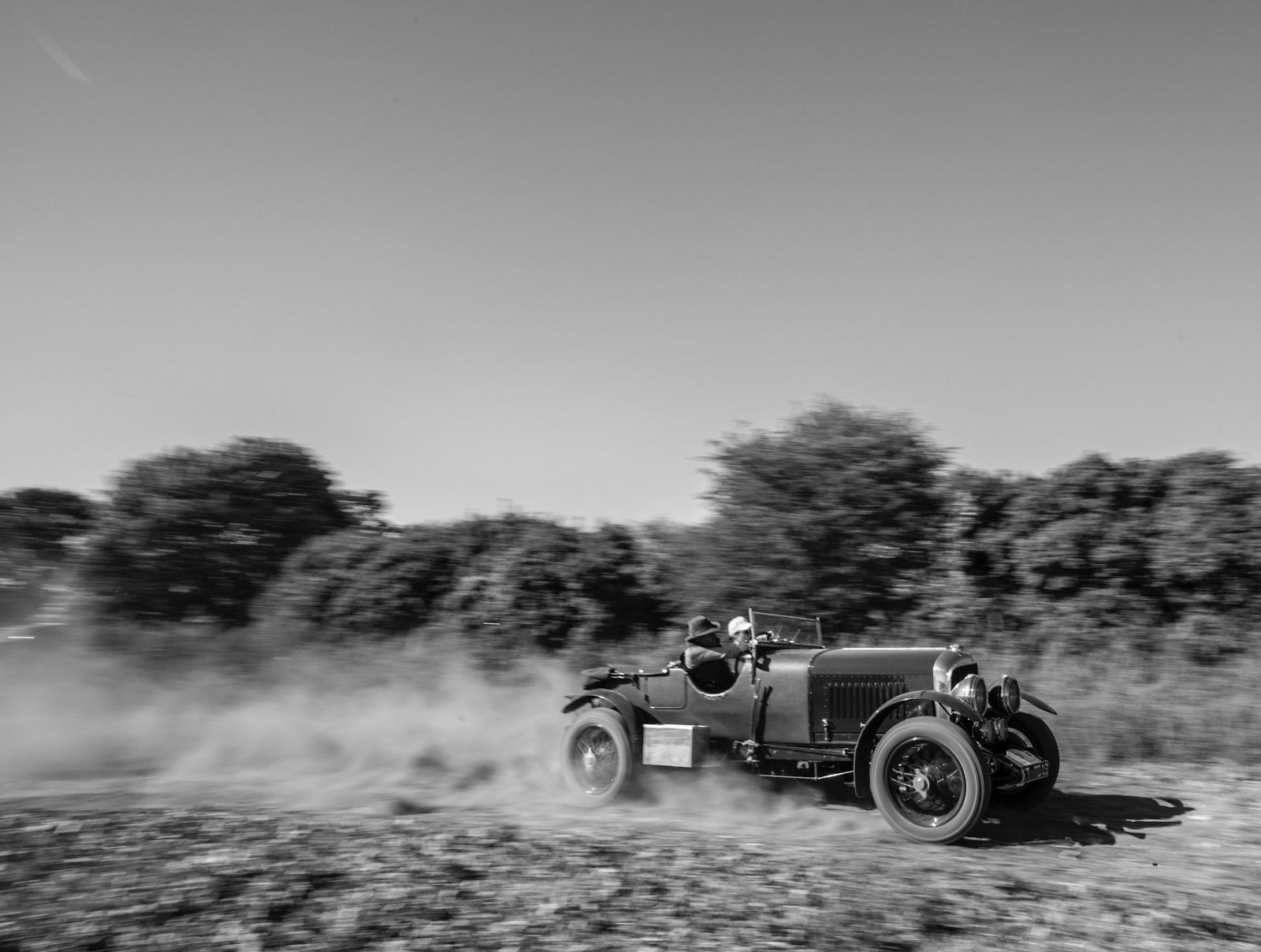 bentley-dust-1600x1208