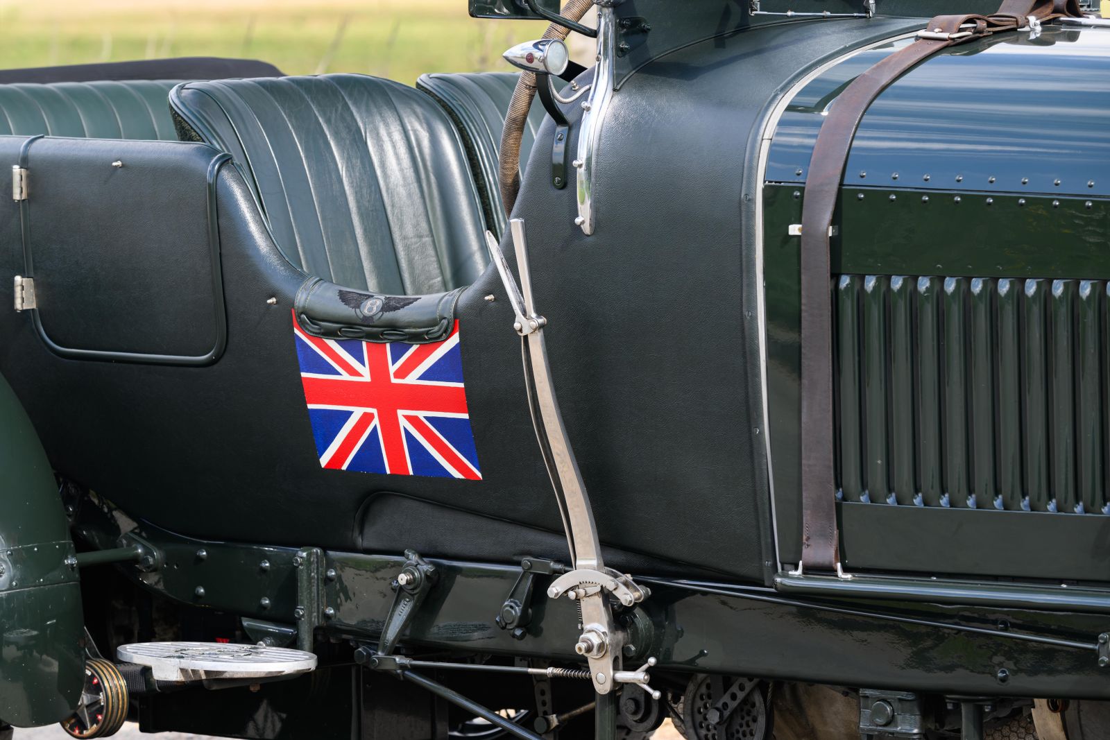 gk8063-flag-1600x1067