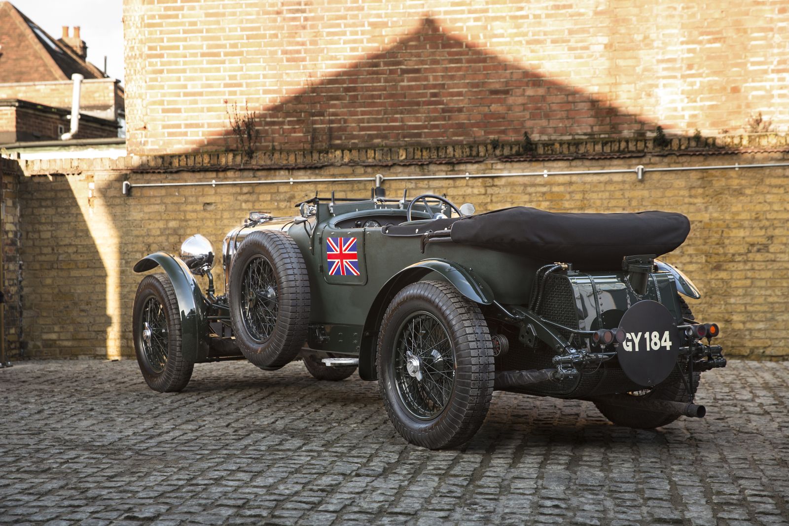 gy184-nsr-qtr-1600x1067