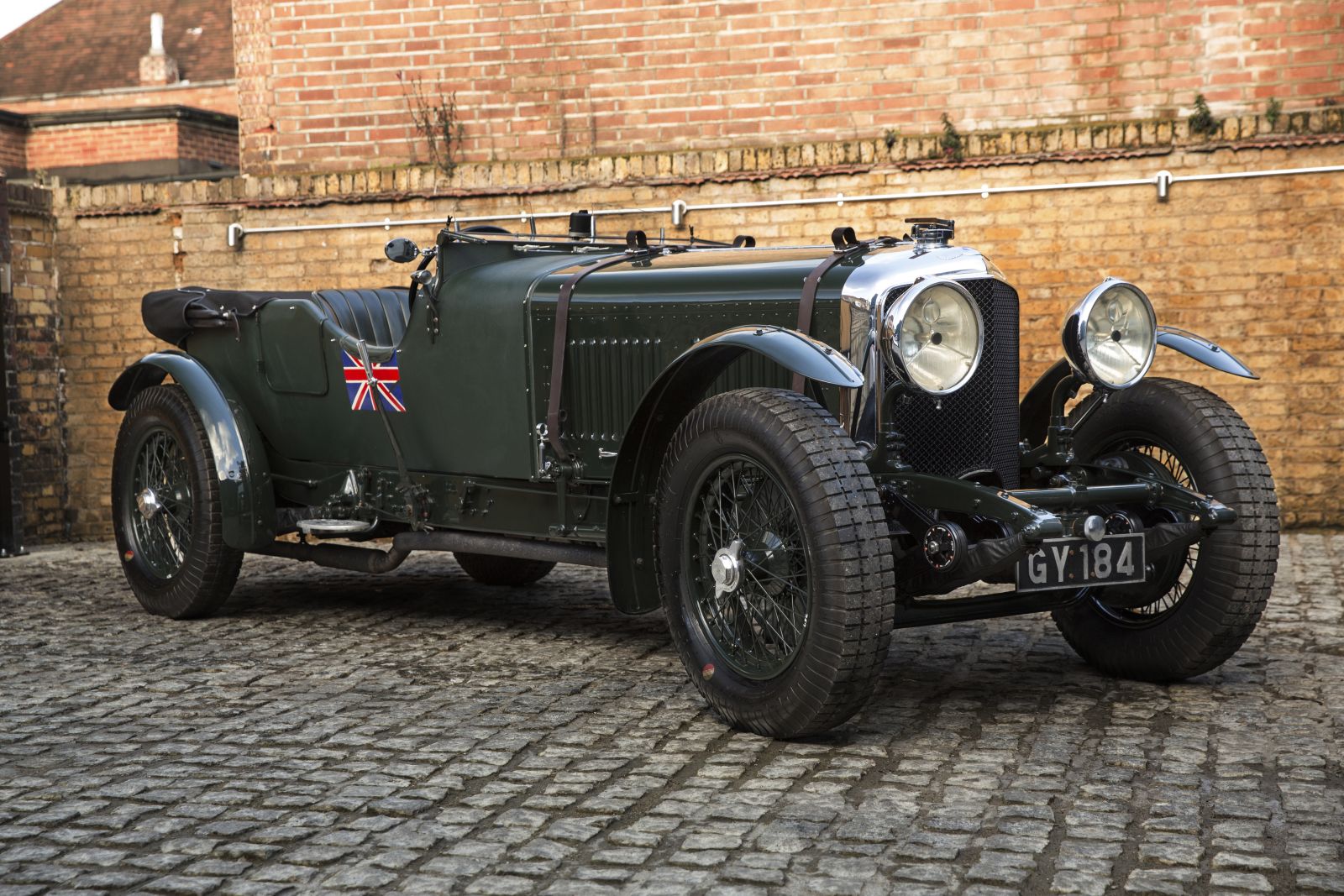 gy184-osf-qtr-1600x1067