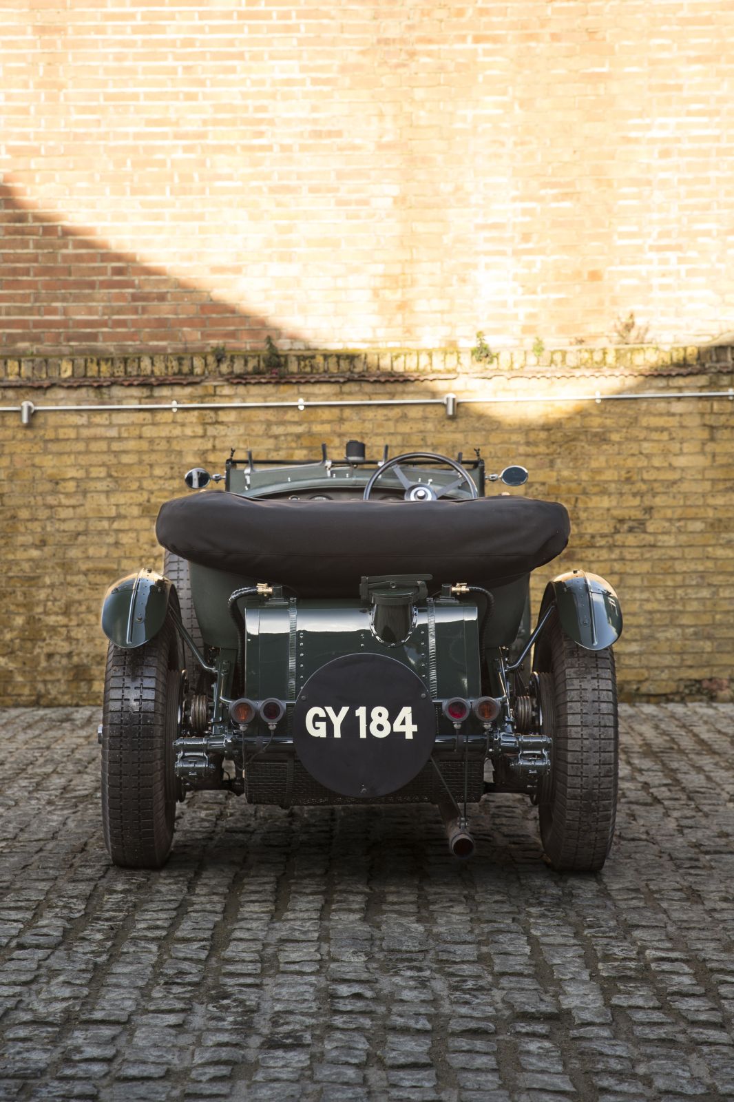 gy184-rear-1066x1600