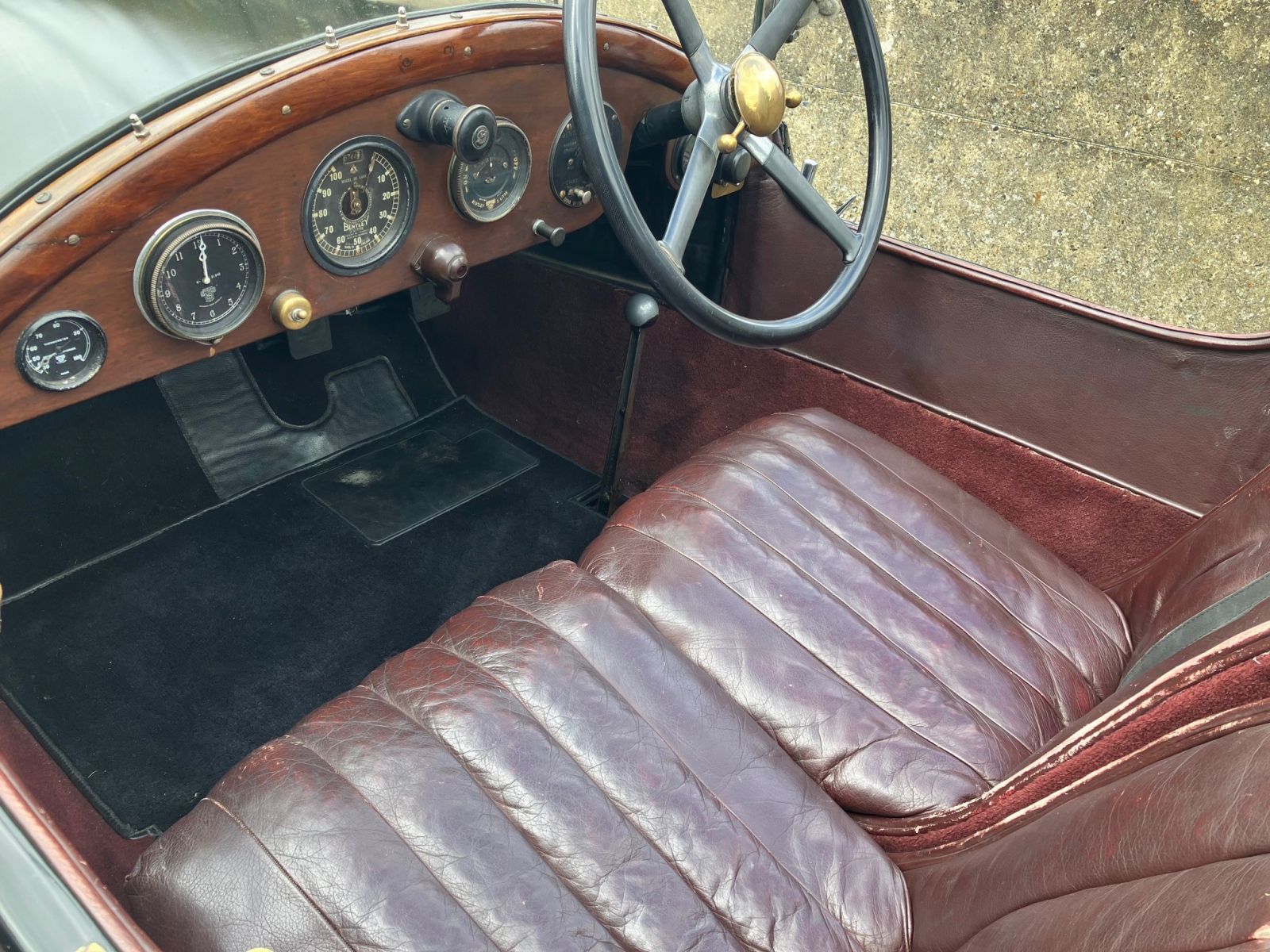 ku5155-dash2-1600x1200