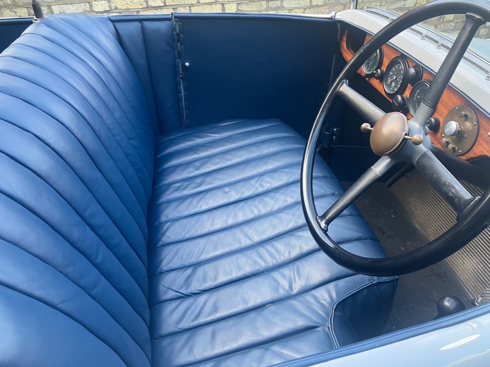 mkfrontint-1600x1200