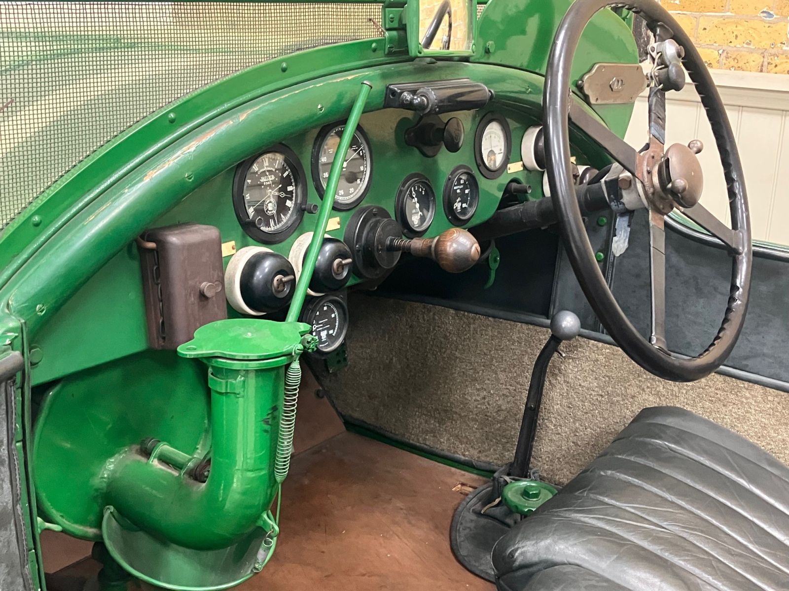 st3001dashns-1600x1200