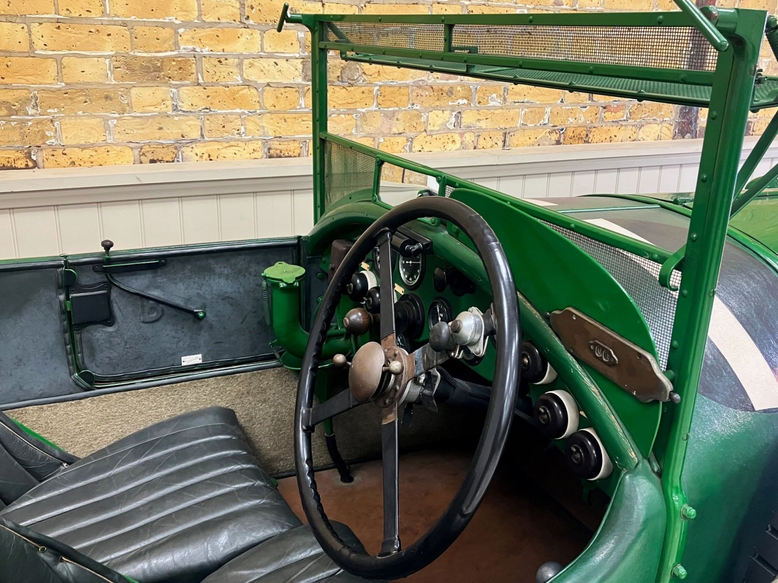 st3001osdash1-1600x1200