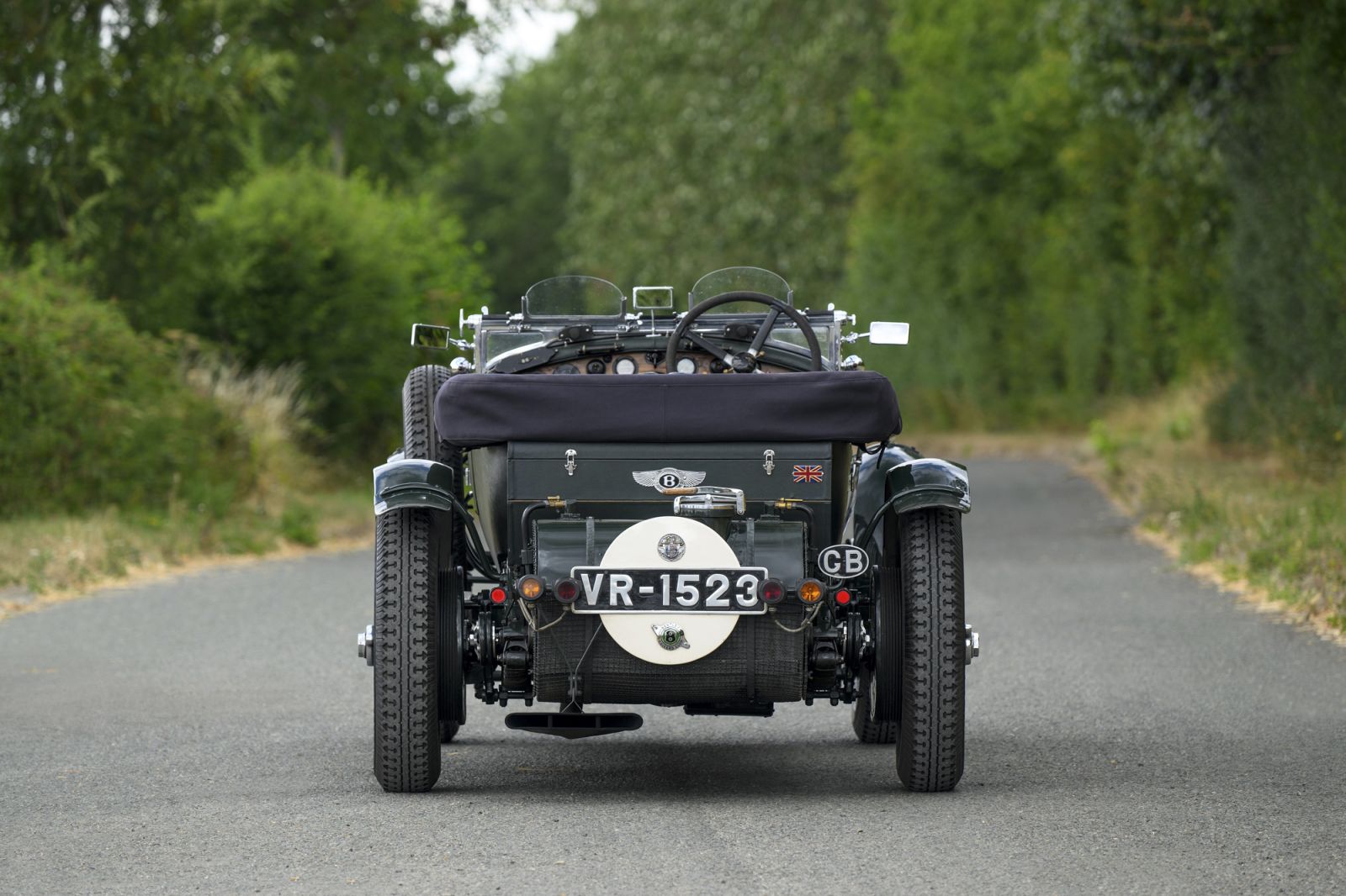 vr-1523-rear-1600x1066