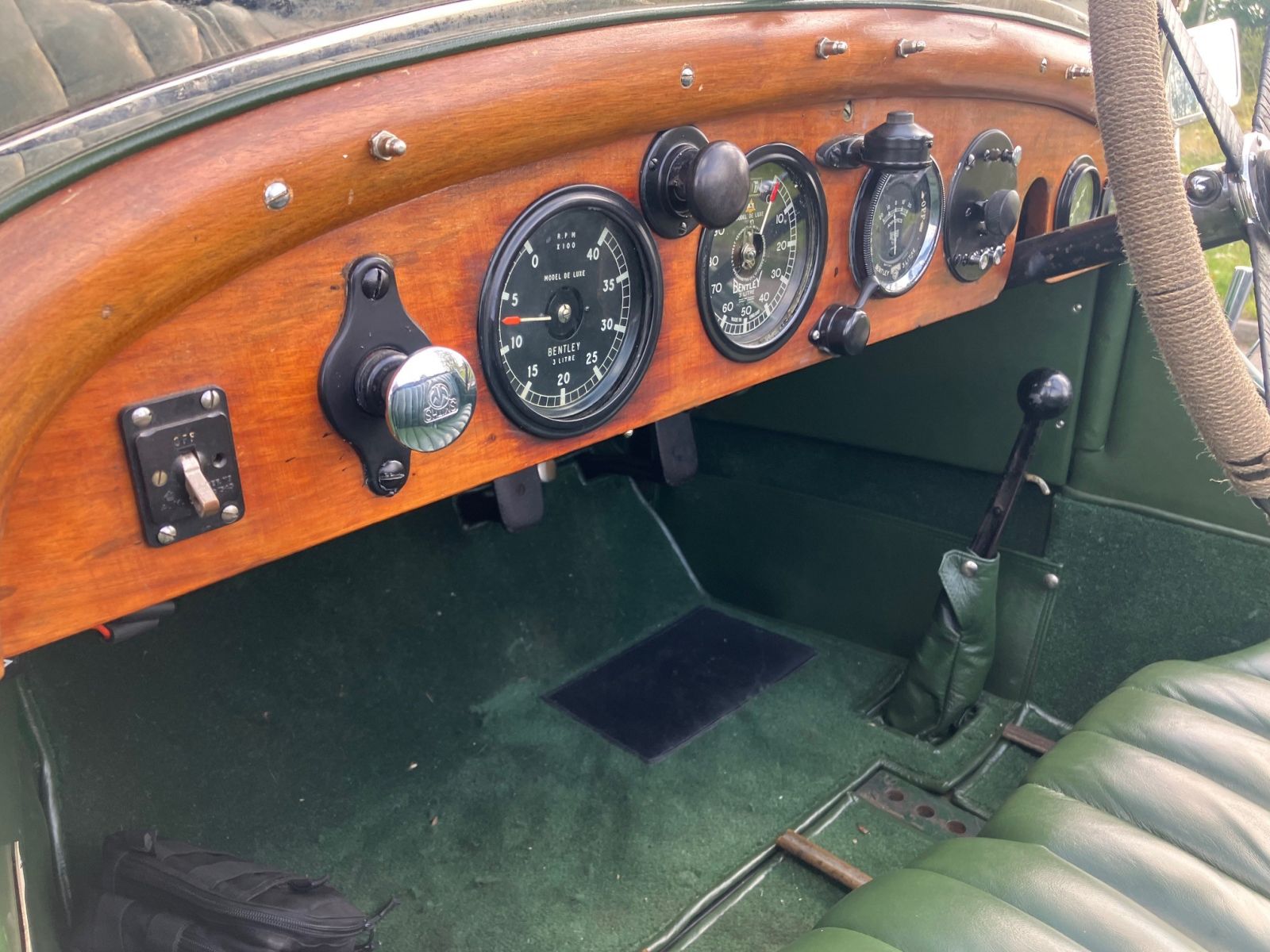 wn204-dash2-1600x1200